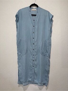 Stitch and Feather blue denim dress with pockets.